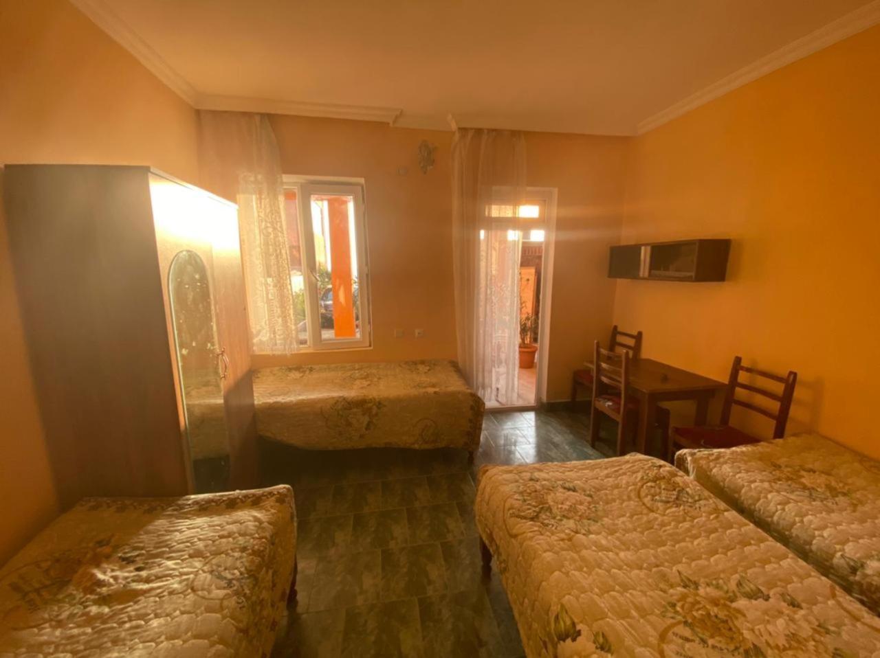 Guest House Orange Koboeleti Buitenkant foto