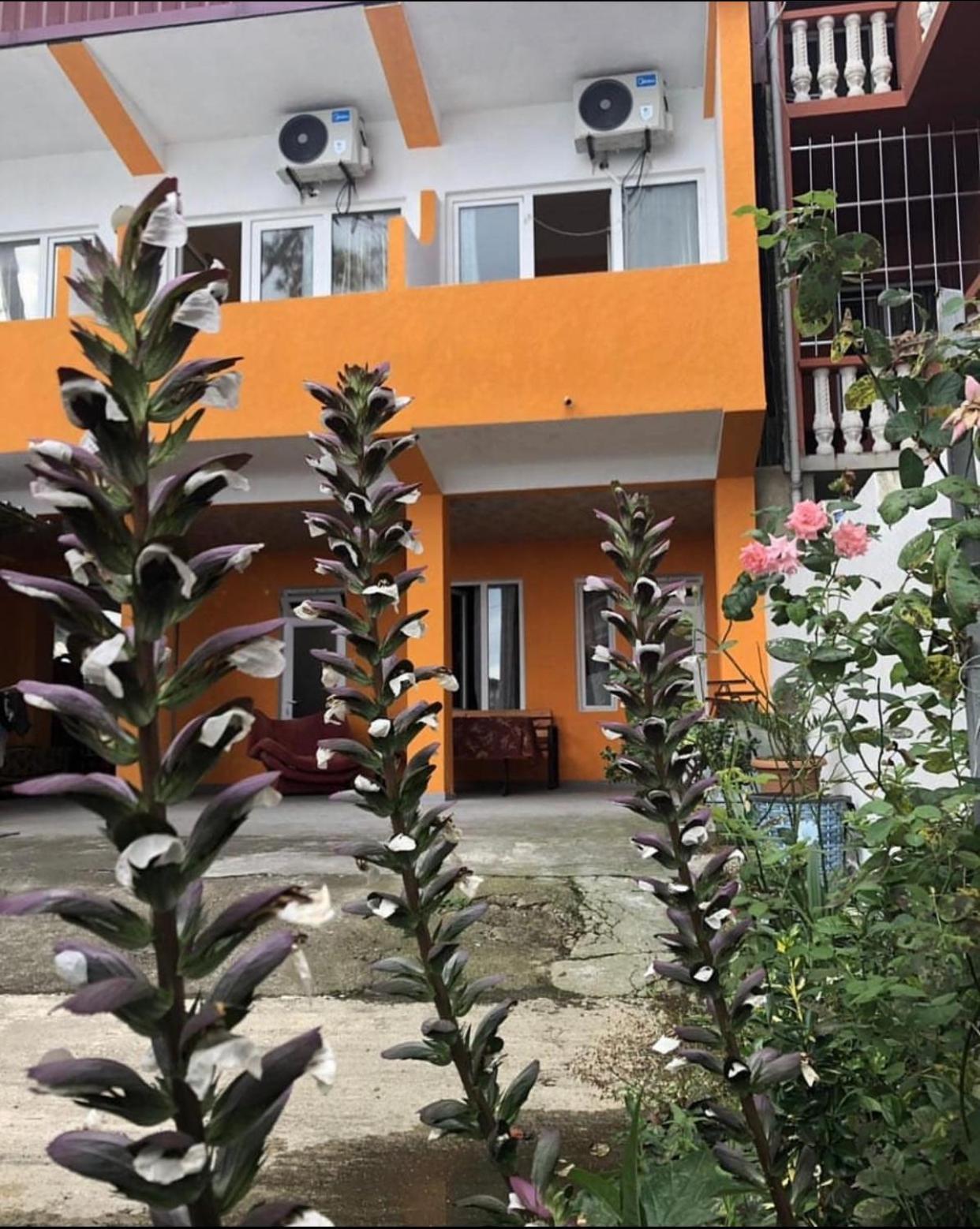 Guest House Orange Koboeleti Buitenkant foto